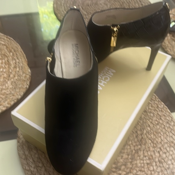Michael Kors Bootie - Picture 5 of 8